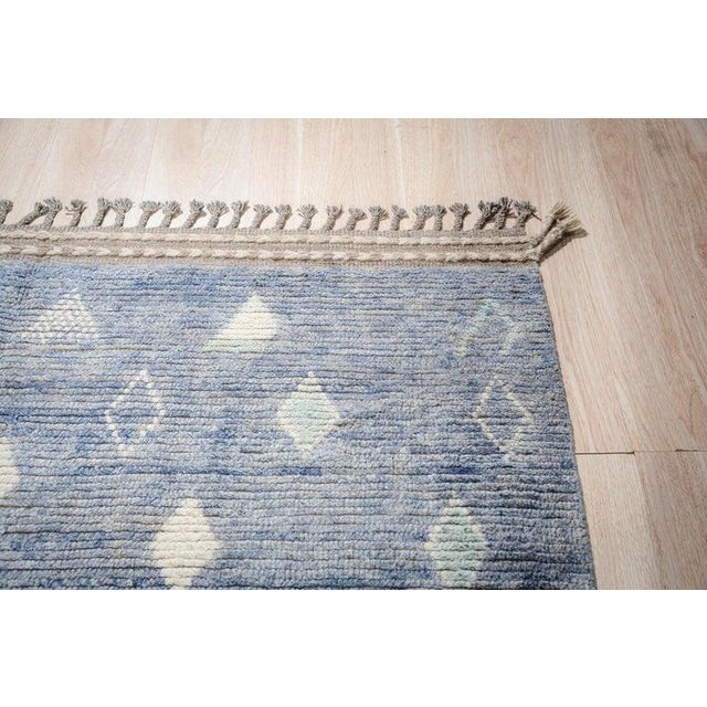 6x9 Blue Hand-Knotted Wool Faded Denim Texture Tribal Modern Carpet Rug For Sale - Image 4 of 9