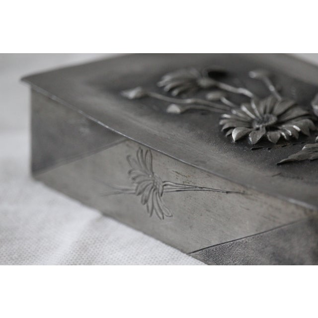Silver Jewelry Box with Daisy Decor, 1930s For Sale - Image 11 of 18