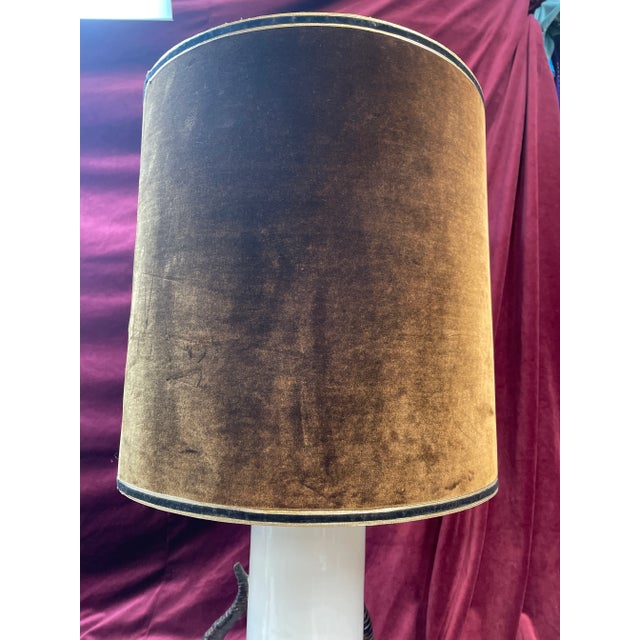 Mid-Century Regency Ceramic Horn Lamp For Sale - Image 4 of 8