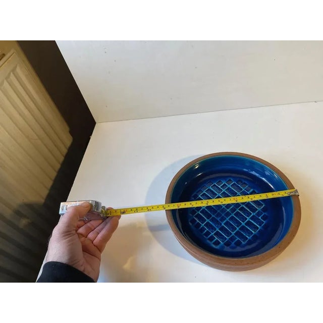 Vintage Stoneware Bowl with Abstract Blue Decor by Jørgen Mogensen for Royal Copenhagen, 1960s For Sale - Image 6 of 12