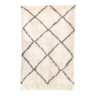 Small Vintage Moroccan Beni Ourain Handwoven Wool Accent Floor Rug, 3’ X 5’ For Sale