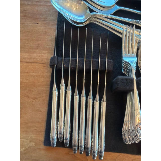 Mid-Century Modern Vintage Oneida Community Silverplate Flatware Set, Evening Star Pattern with Ser For Sale - Image 3 of 8