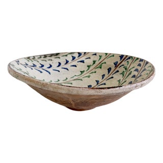 19th Century Slipware Bowl With Hand-Painted Vine Motif For Sale