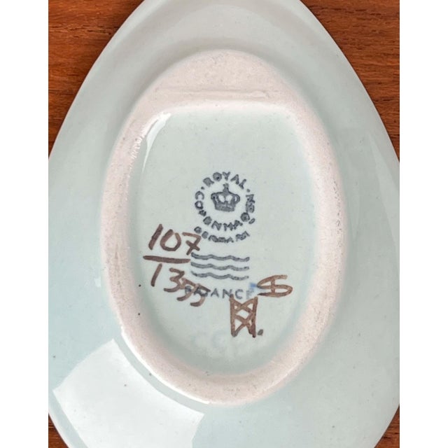 Mid-Century Modern Danish Small Oyster or Sauce Plates by Beth Breyen for Royal Copenhagen, Set of 4 For Sale - Image 6 of 18