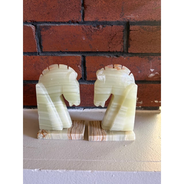Vintage Onyx Horse Head Bookends Pair – Banded Stone Chess Knight Sculptures For Sale - Image 4 of 16