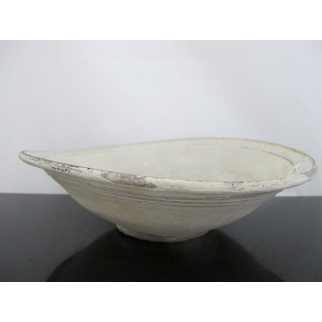 Southeast Asian Thai Sukhothai Style Antique Blue Gray Stoneware Pottery Bowl For Sale In Portland, OR - Image 6 of 11