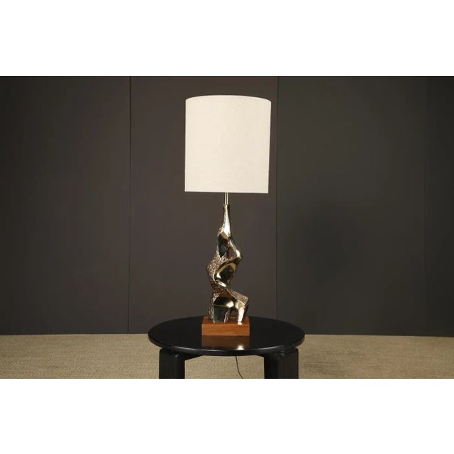 Brutalist Cast Brass and Walnut Table Lamp by Laurel, Usa, 1970s For Sale - Image 14 of 18
