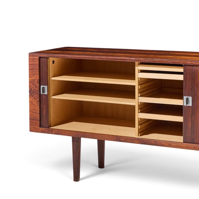 Hans Wegner for Ry Møbler Ry-25 President Mid Century Rosewood Credenza For Sale In Chicago - Image 6 of 10
