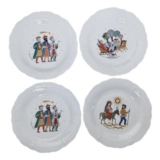 1990s Tirschenreuth Christmas Baronesse Porcelain Dinner Plates Set of 4 For Sale