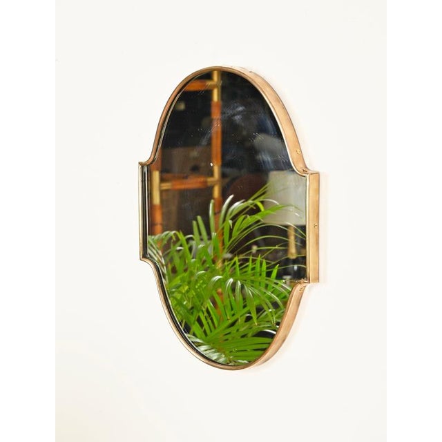 Small Vintage Italian Brass Shield-Shaped Mirror by Gio Ponti, 1950s For Sale - Image 3 of 10