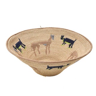 Early 20th Century Sisal Handwoven Beige Animal Basket Eswatini 12inch For Sale