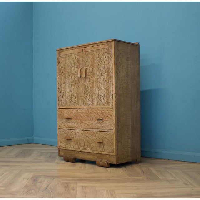 Art Deco British Cabinet in Oak, 1930s For Sale - Image 4 of 9
