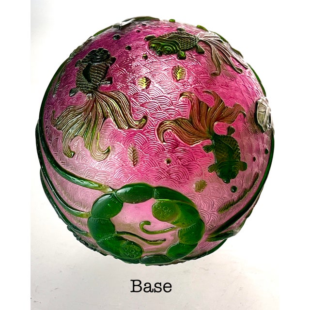 Early 20th Century Carved Pink & Green Cameo Peking Glass Jar For Sale In Los Angeles - Image 6 of 7
