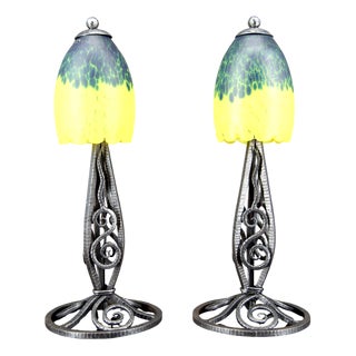 Art Deco Yellow-Green Blown Glass and Wrought Iron Tulip Lamps, France, 1920s, Set of 2 For Sale