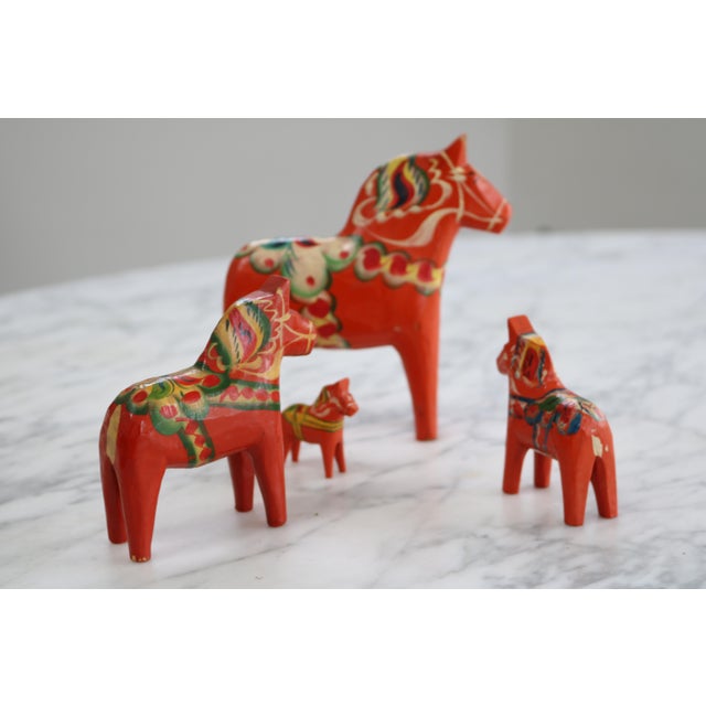 Mid-Century Modern Swedish Wooden Dala Horse Toys, 1960s, Set of 4 For Sale - Image 3 of 10