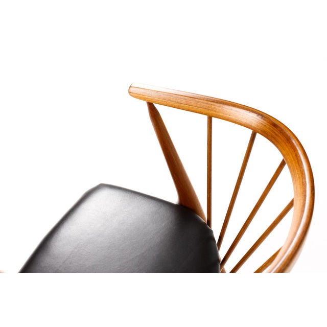 Brown 1960s Danish Modern Mid Century Teak No. 8 Captain’s Dining Chair — Helge Sibast Attributed — Black Leather For Sale - Image 8 of 9