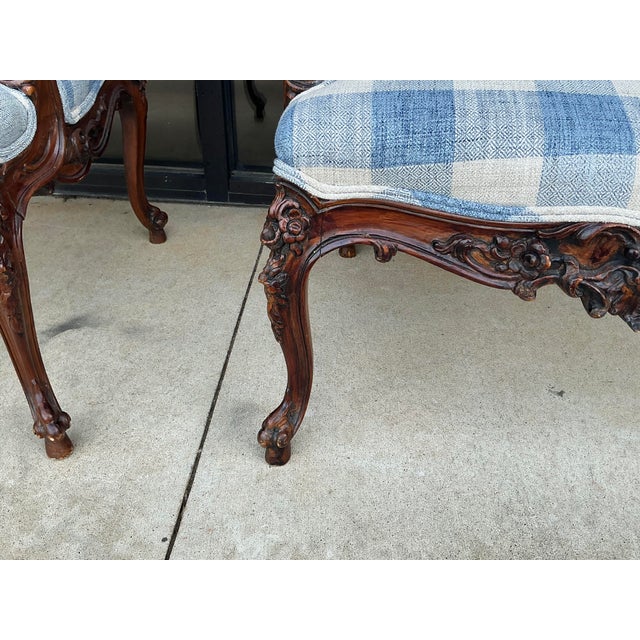 Antique French Louis XV Style Walnut Bergere Chairs in Blue & White - Pair For Sale - Image 9 of 13
