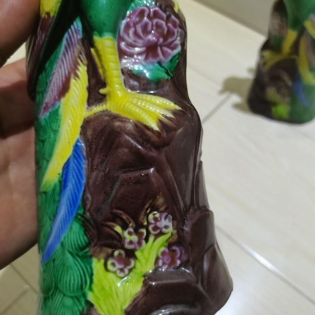 Green Pair of Sancai Glazed Porcelain Peacocks – 10.2" Vintage Bird Figures For Sale - Image 8 of 9