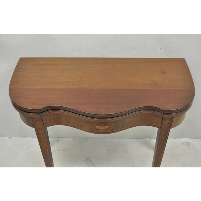 Early 20th Century Antique Sheraton Federal Mahogany Urn Inlay Flip Serpentine Console Game Table For Sale - Image 5 of 18