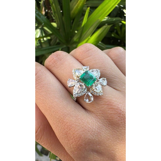 Metal Set in 18k Gold, 1.52 Carats Zambian Emerald & Rose Cut Diamonds Engagement Ring, Us Size 6 For Sale - Image 7 of 13