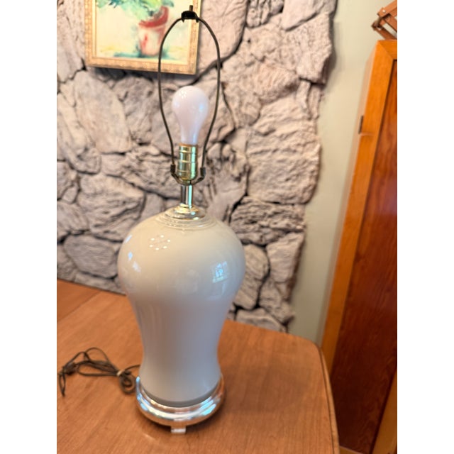 Mid 20th Century Hand-Painted Chinese Large Ginger Jar Lamp For Sale In Detroit - Image 6 of 7