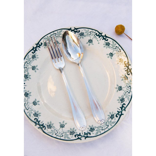 The set consists of 12 forks and 12 spoons for appetizers. Measurements and weights: 19 cm (52 ​​and 63 grams)