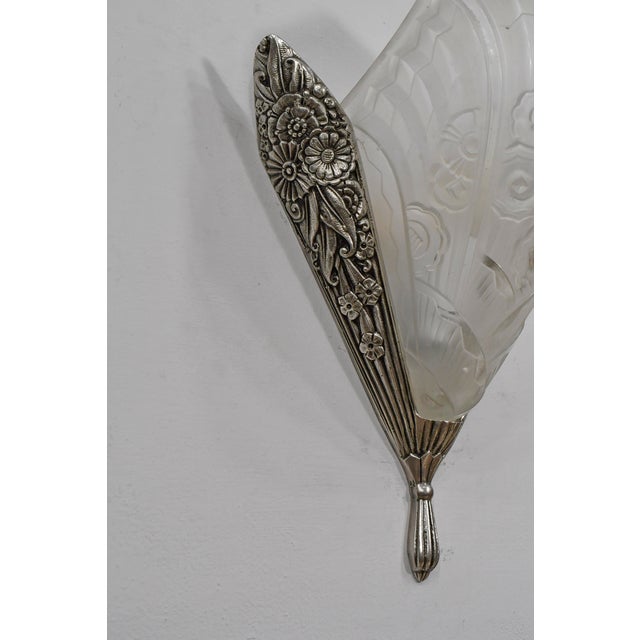 Silver Pair of 1930s French Art Deco Wall Sconces by Ejg Jean Gauthier - 3 Pairs Available For Sale - Image 8 of 10