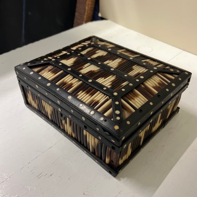 English Antique Anglo-Indian Porcupine Quill Box For Sale - Image 3 of 6