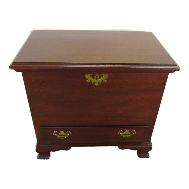 Rare Kittinger Solid Mahogany Lift Lid Chest For Sale