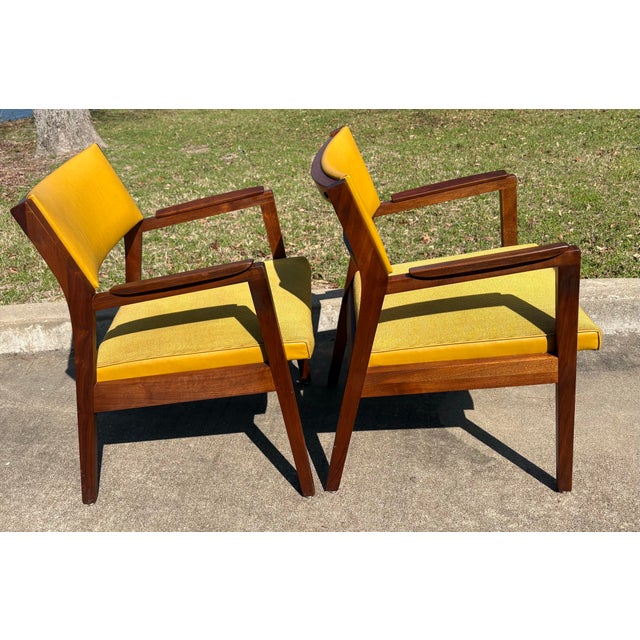Mid 20th Century MCM Walnut Side Chairs - A Pair For Sale - Image 5 of 10