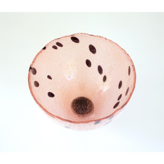 Kosta Boda Bertil Vallien Kosta Boda Pink Chicko Bowl Scavo Glass Candy Dish For Sale - Image 4 of 8