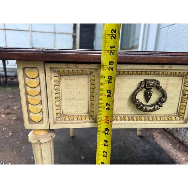 Late 20th Century Pair of American Martinsville MCM Hollywood Regency Accent Nightstands Side Tables For Sale - Image 13 of 14