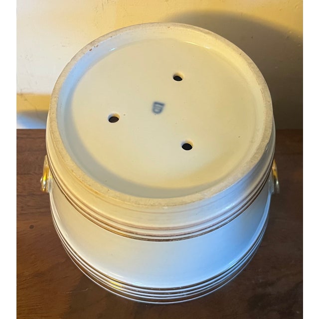 Antique 19th Century Vienna Porcelain Gold & White Cachepot Flower Pot Planter Jardiniere For Sale - Image 13 of 14