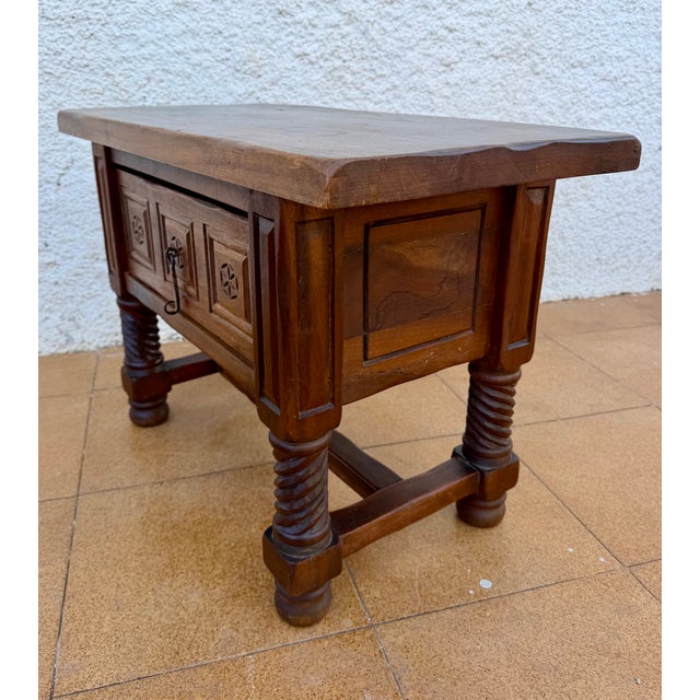 Spanish Carved Wood Side Table with Geometric Decoration and Spiral Legs, 1930 For Sale - Image 10 of 15