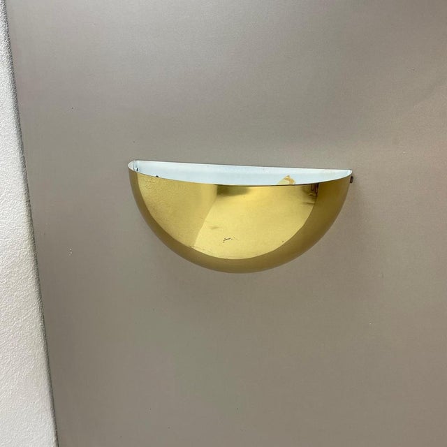 1980s Sciolari Style Uplight Brass Wall Light, 1980 For Sale - Image 5 of 17