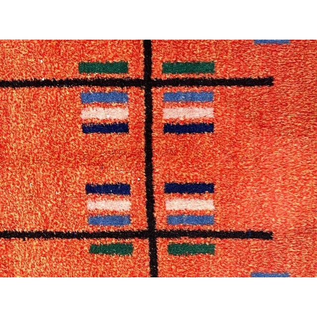 Although müren was best known for his music, extravagant costumes, and women's makeup, very few people know that he was...