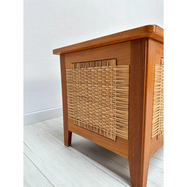 Vintage Danish Teak Blanket Storage Bench by Kai Winding for Poul Hundevad, 1960s For Sale - Image 4 of 10