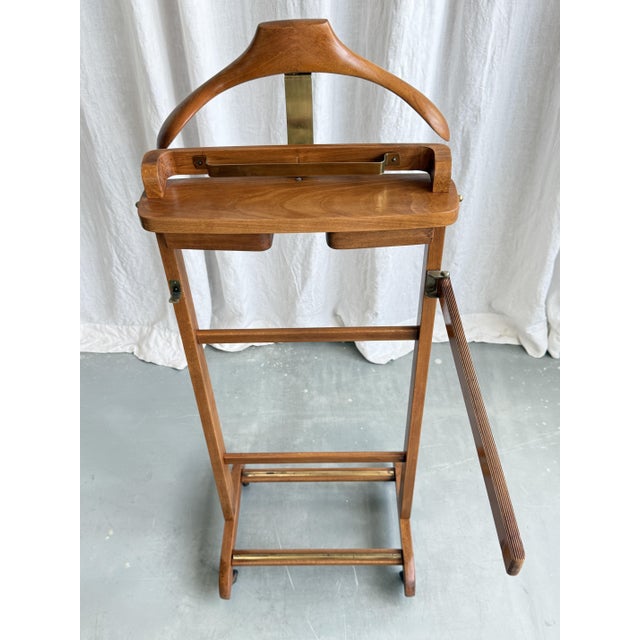 Fratelli Reguitti Mid-Century Modern Beech and Brass Valet Stand from Fratelli Reguitti, Italy, 1960s For Sale - Image 4 of 18