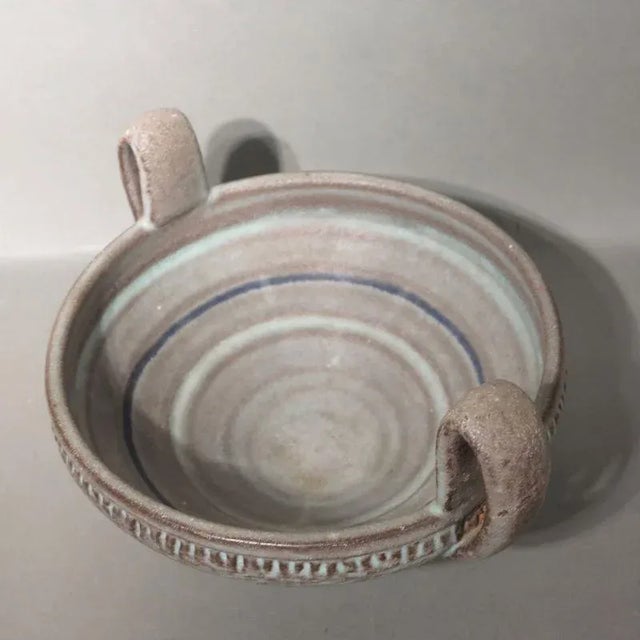 1960s Ceramic Handle Bowl by Fridegart Glatzle for Karlsruher Majolika, 1960s For Sale - Image 5 of 6