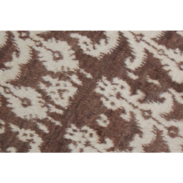 Traditional Hand Knotted Borderless Ikat Design Rug - 10'0" X 13'7" For Sale - Image 3 of 4
