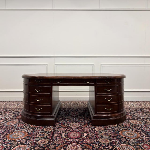 Large Classic English Oval Desk For Sale - Image 3 of 18