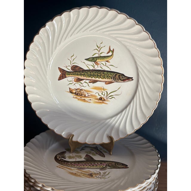 French Lunéville K&g French Faience Fish Service, Platter and 10 Plates - Set of 11 For Sale - Image 3 of 9