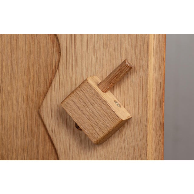 Large French Sideboard in Oak by Guillerme et Chambron for Votre Maison, 1960s For Sale - Image 6 of 18
