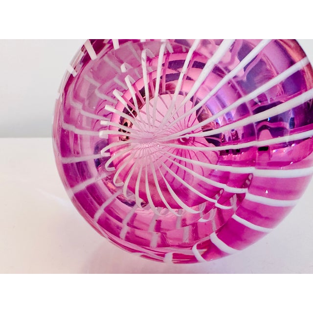 Pink Fuchsia Mouth-Blown Glass Vase with Filigree Threads, Sweden, 1970s For Sale - Image 8 of 11
