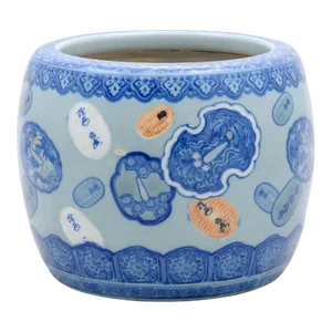 Late 19th Century Asian Porcelain Cachepot with Floating Cartouches Décor