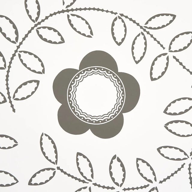 Contemporary Sample - Schumacher x Neisha Crosland Tudor Rose Wallpaper in Charcoal White For Sale - Image 3 of 5