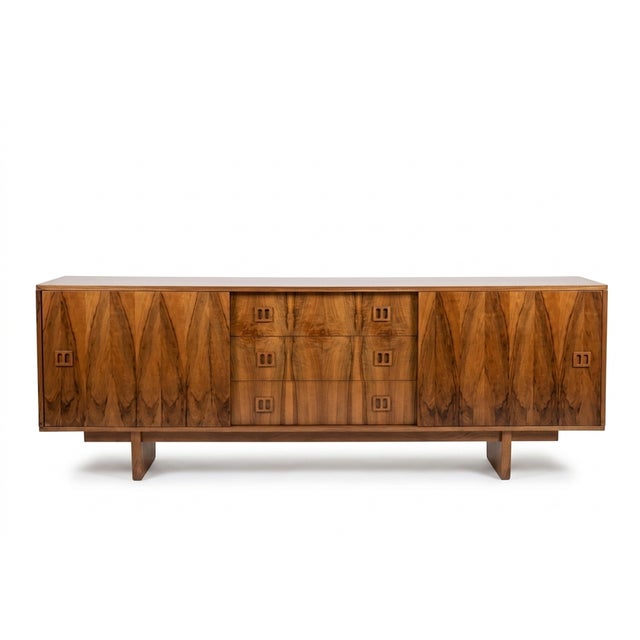 1960s Mid-Century Modern Hungarian Credenza, 1960s For Sale - Image 5 of 5