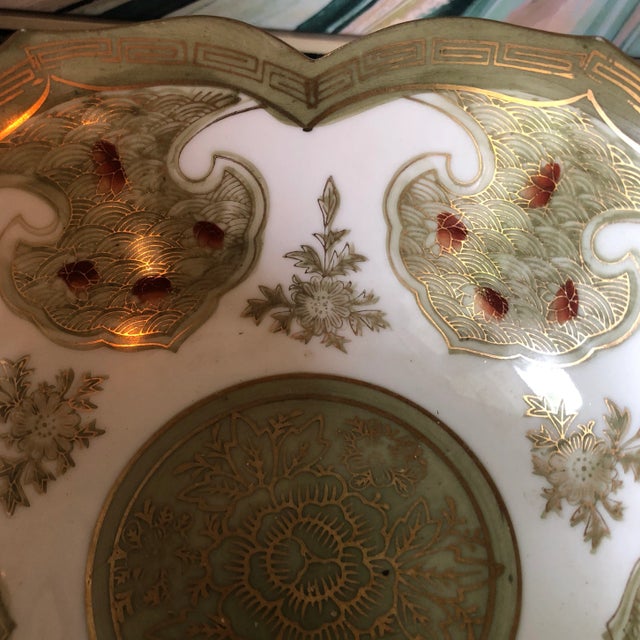 Chinoiserie 1970s Green Chinoiserie Greek Key Ceramic Bowl For Sale - Image 3 of 7