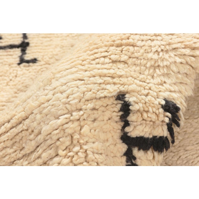 Vintage Azilal Moroccan Rug, 06'03 X 08'07 For Sale In Dallas - Image 6 of 10