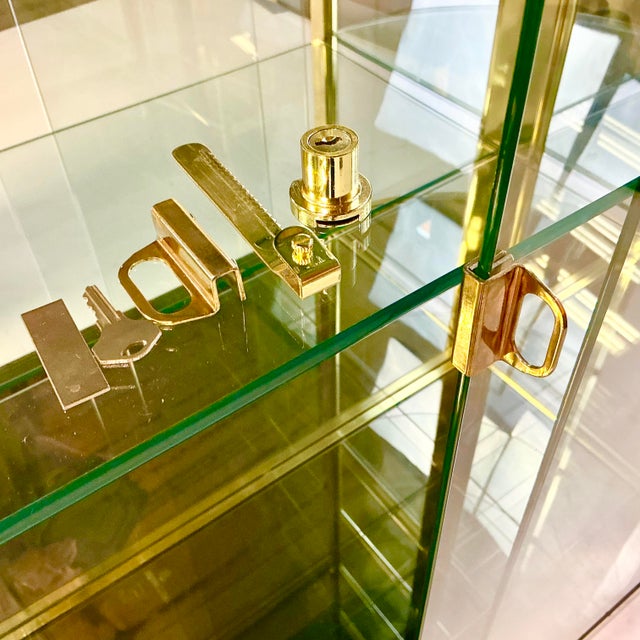 1980s Vintage Hollywood Regency Boho Chic Large Brass & Glass Display Cabinet - 3 Piece Unit. For Sale - Image 16 of 17